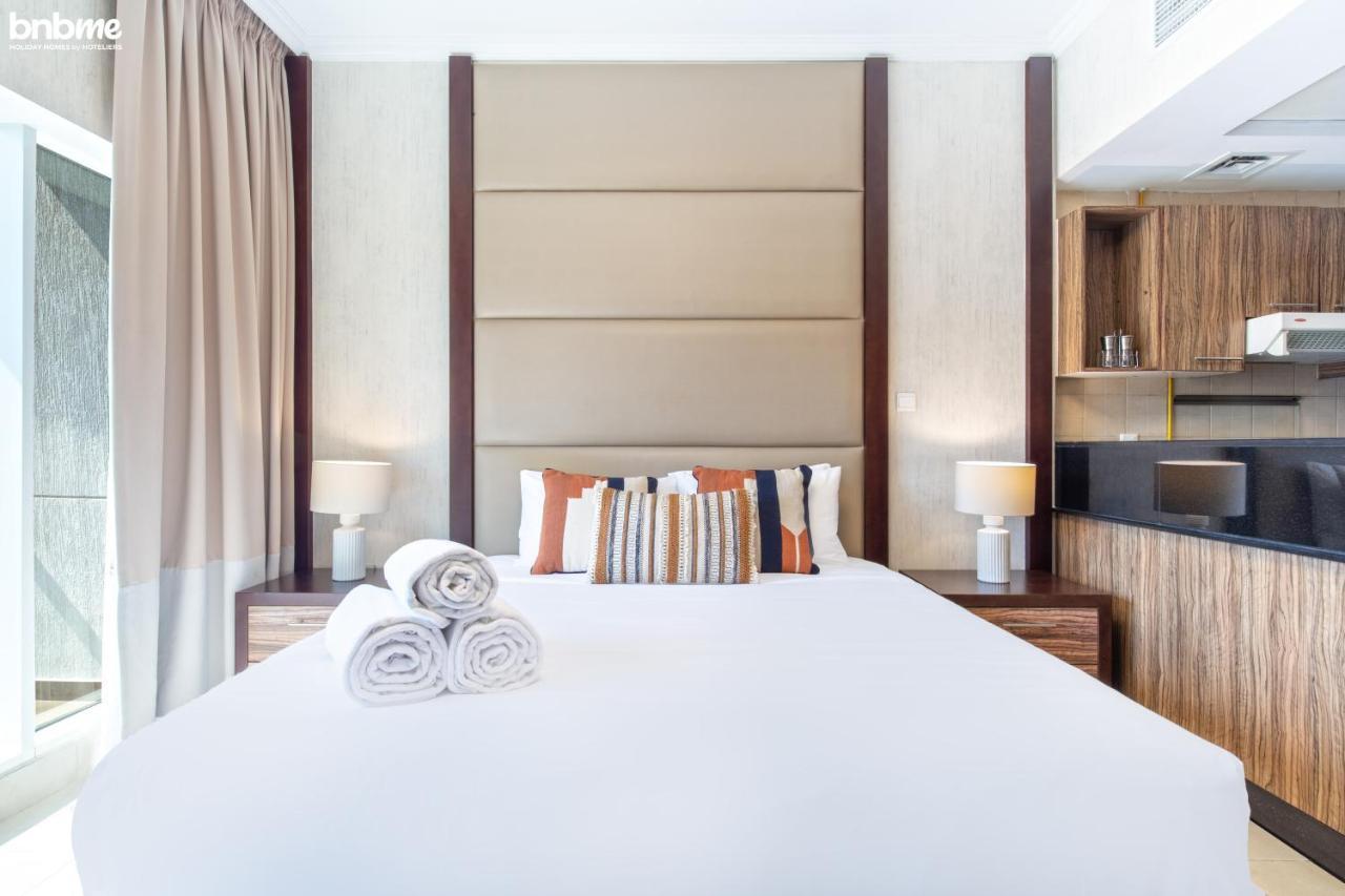 Bnbmehomes - Spacious Studio In Downtown Near Burj Khalifa - 1703 Дубай Екстериор снимка